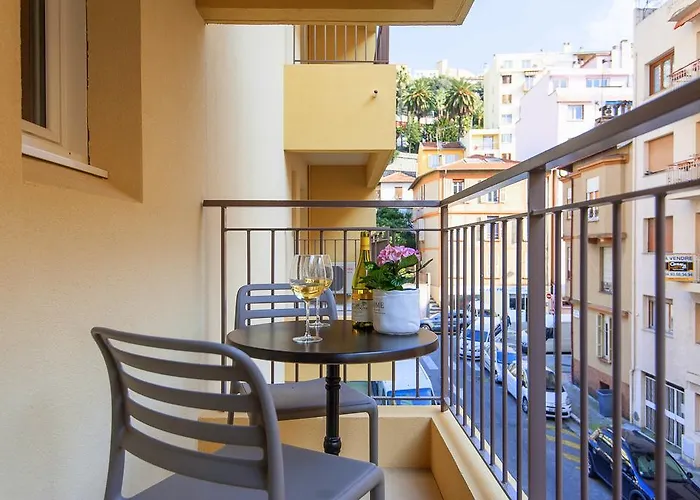 Lejlighedshotel Serafina Apartements 2*