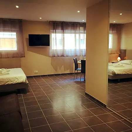 Aparthotel Serafina Apartements 2*