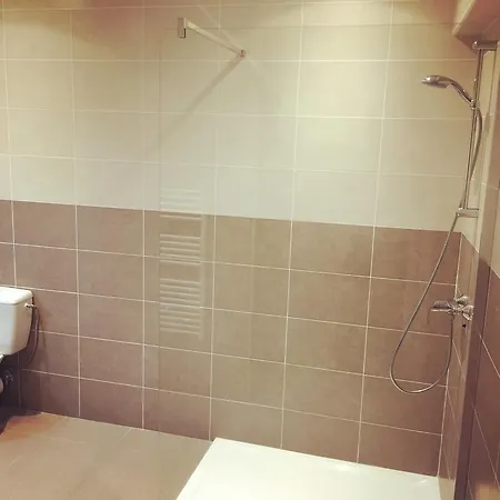 Serafina Apartements מלון דירות
