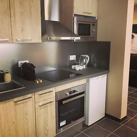 Serafina Apartements 2* ניס