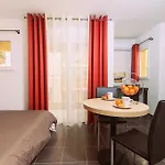 Serafina Apartements מלון דירות ניס