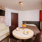 מלון דירות Serafina Apartements